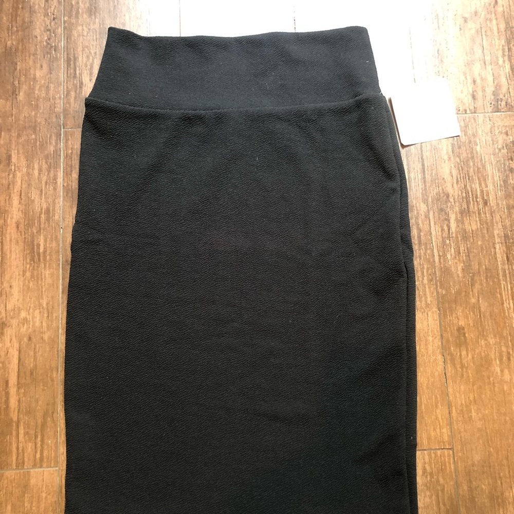 Black “Cassie” pencil skirt